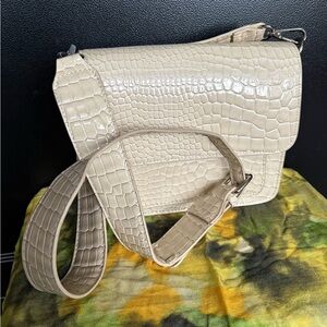 Croc-Embossed Cream Crossbody Bag with Wide Strap